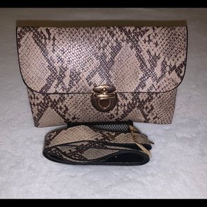Snake Skin Fanny